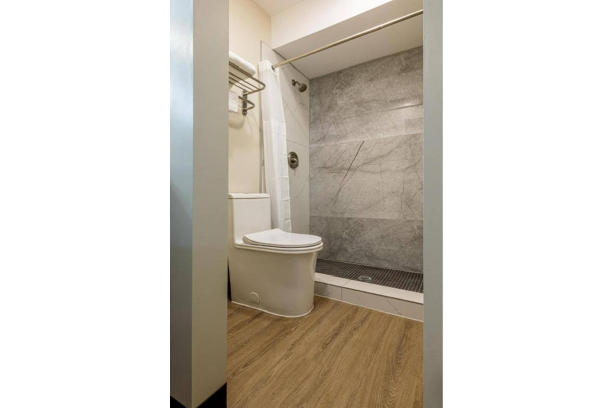 Exclusivo Inn By Oyo Grand Prairie, Tx מראה חיצוני תמונה