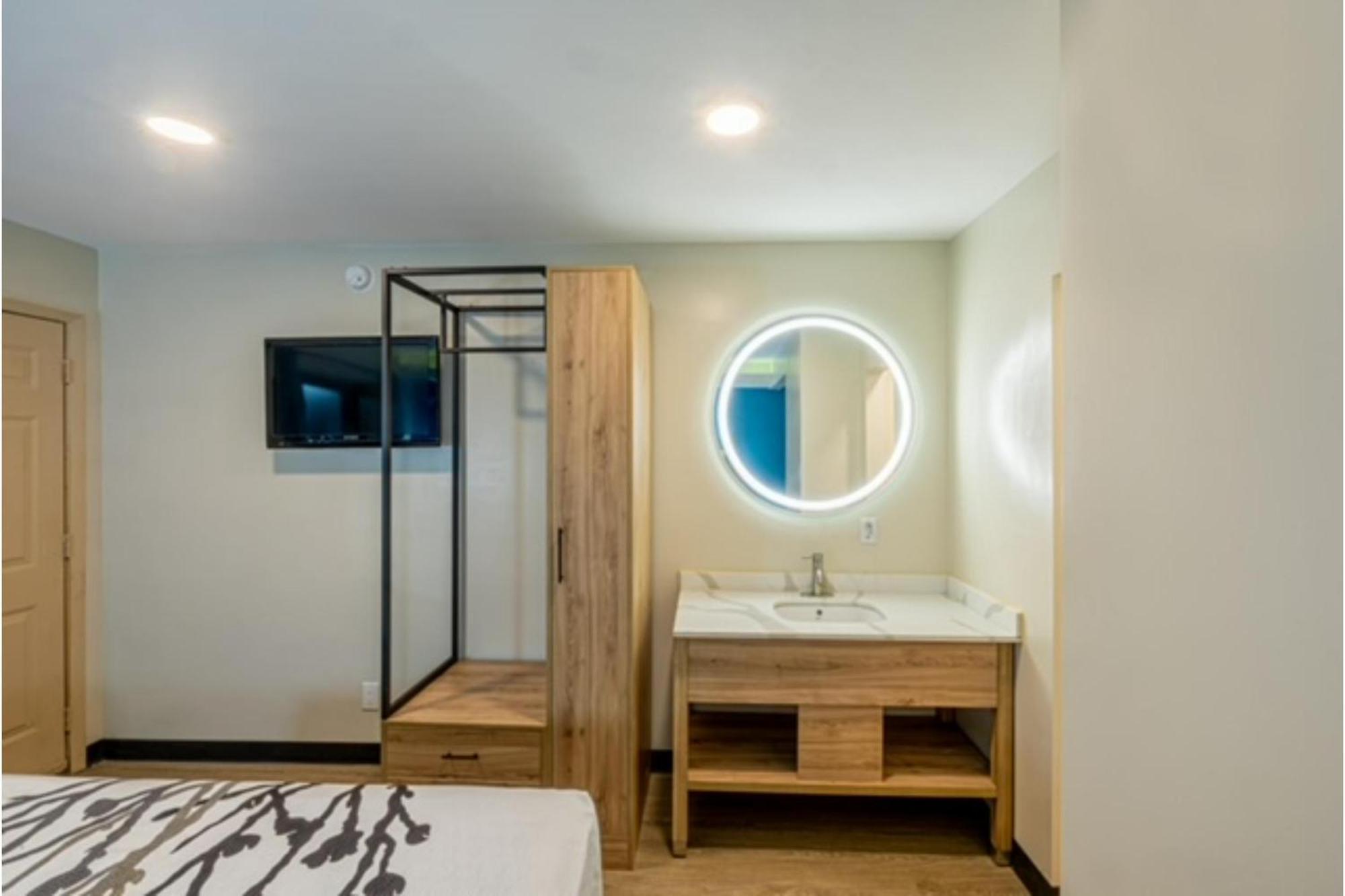 Exclusivo Inn By Oyo Grand Prairie, Tx מראה חיצוני תמונה